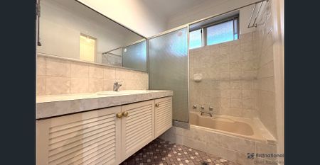 YOUR PERFECT HOME AWAITS! - Photo 5