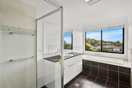 Ocean and escarpment views - Photo 5