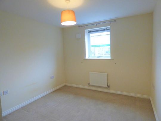 1 bedroom ground floor flat to rent - Photo 1