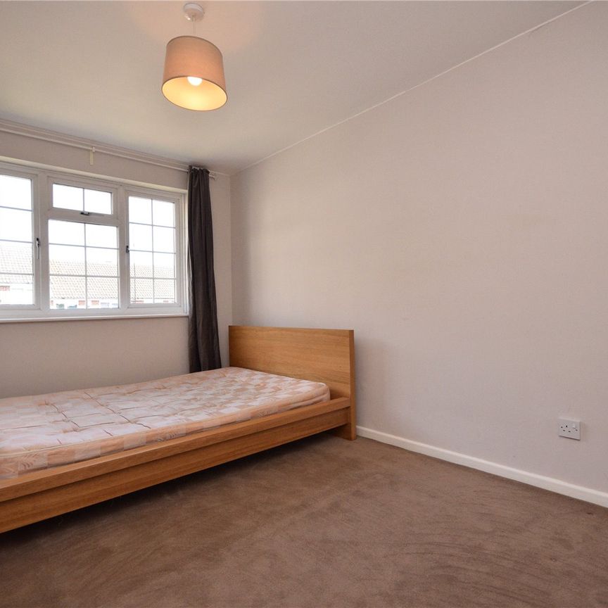 6, Hough End Gardens, Leeds, West Yorkshire, LS13 4HJ - Photo 1