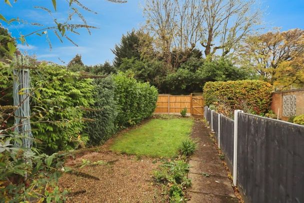 Portia Close, Nuneaton - Photo 1