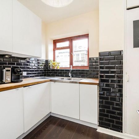 1 bedroom flat to rent - Photo 4
