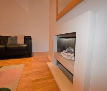 2 Bedroom Apartment To Let - Photo 2