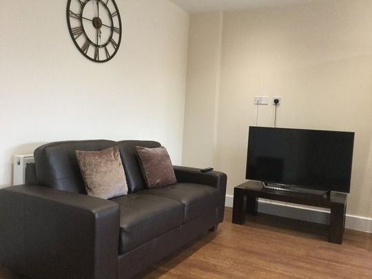 Granton Avenue 4 - Photo 1