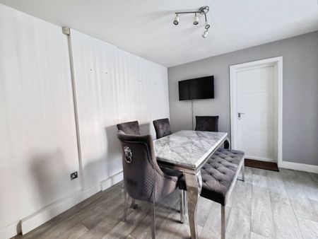 Hare Park Avenue, Liversedge, WF15 - Photo 2