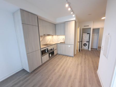 For Lease - 8 Interchange Way Unit# 915, Vaughan, Ontario - Photo 5