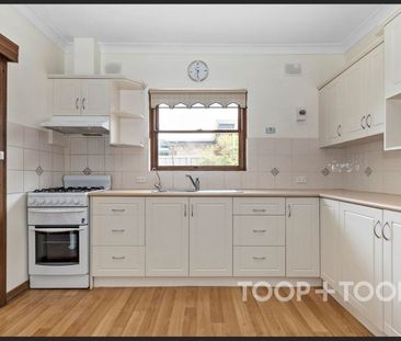 TORRENS PARK UNIT - Photo 1