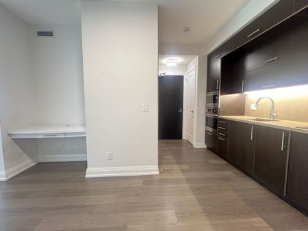 For Lease - 2 Anndale Drive Unit# 1801, Toronto, Ontario - Photo 3