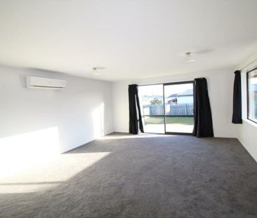 You Beauty - Photo 1