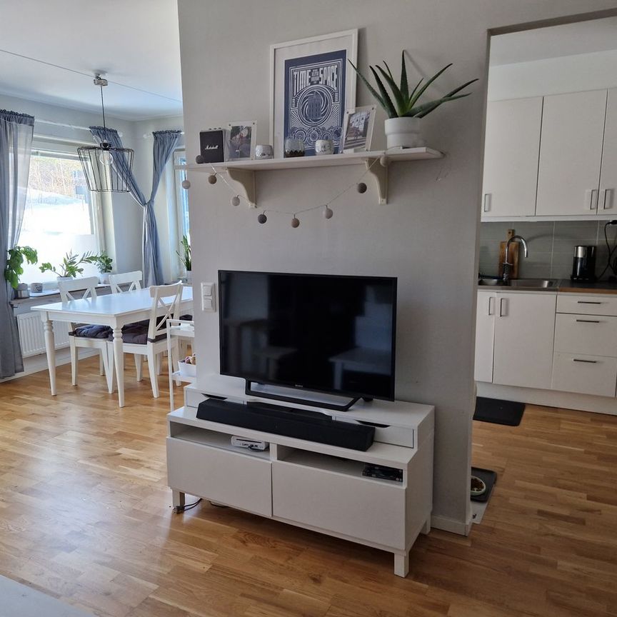 Tåhättevägen, Stockholm, Hägersten - Photo 1