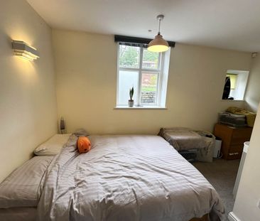 1 Throstle Nest Villas, Horsforth, Leeds - Photo 6