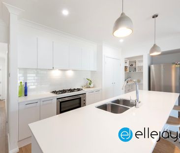 Family Home in Watagan Park - Photo 6