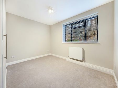 4 bedroom apartment - Photo 3