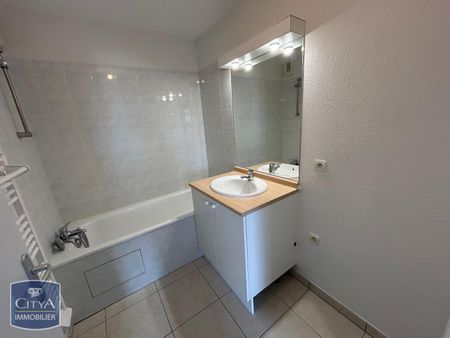 Location Appartement 2 pièces 39m² ANGOULEME 16000 - Photo 3