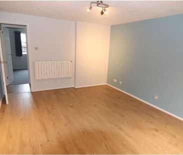 2 bedroom ground floor maisonette to rent - Photo 6