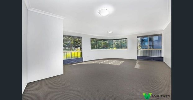 Modern and Large 2 Bedroom Apartment with Storage Cage and Parking... - Photo 1