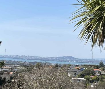 Large 3 Bedroom Townhouse - Photo 5