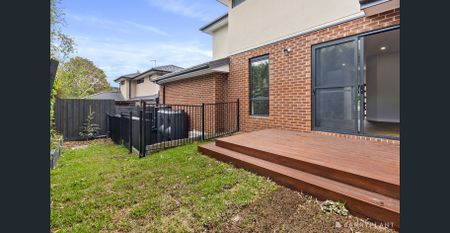 Brand New Townhouse in the heart of Ringwood East - Photo 4