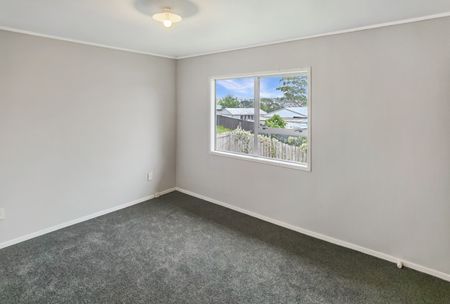 West Harbour - 3 Bedrooms House - Photo 4