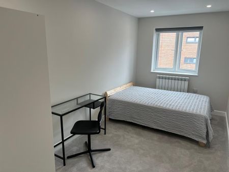 Room in a Shared Flat, Nether Street, N3 - Photo 2