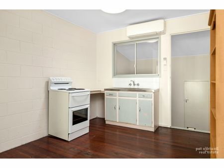 2/7 Reaney Street, Berserker - Photo 4
