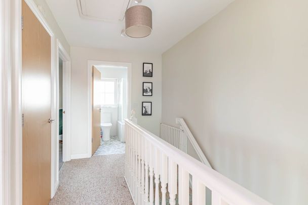 11 Lady Wallace Green, LISBURN, BT28 3NX - Photo 1