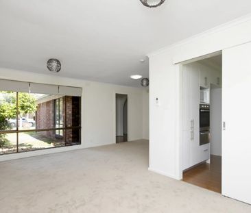 27 Larnook Crescent, Aspendale. - Photo 1