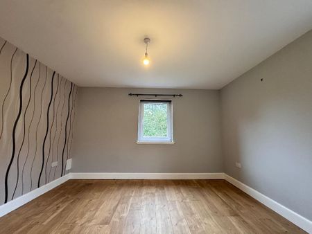 3 bedroom detached house to rent - Photo 4