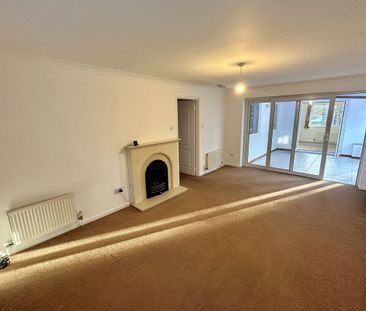 Firs Way, BRANDON - Photo 4