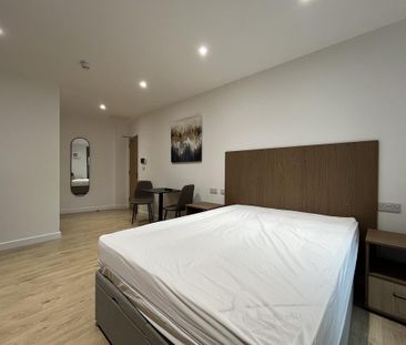 Studio to rent - Photo 2