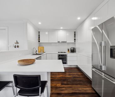 Beautiful Home in Highly Desired Cul-de-sac Location - Photo 6