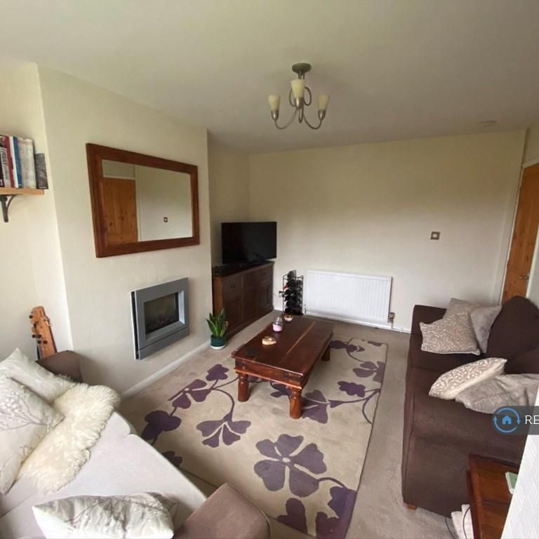 2 bedroom semi-detached house to rent - Photo 1