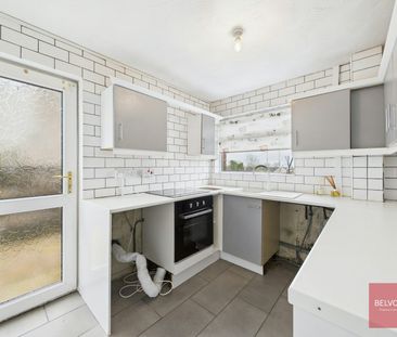 Semi-detached house to rent on - Photo 3