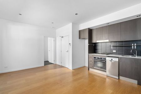 TWO BEDROOM, TWO BATHROOM OASIS - Photo 3