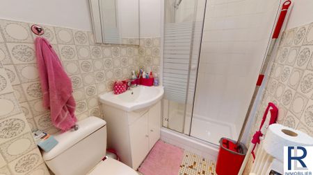 A louer Studette de 17 m2 avec balcon à Boulogne Billancourt. - Photo 3