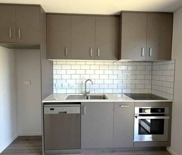 GLENN INNES, 1 BEDROOM - Photo 2