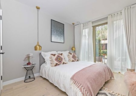 Balham High Road, SW17 7FD, London - Photo 2