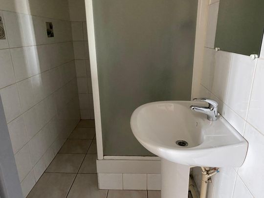 Location Appartement 2 pièces 24m² AUBENAS 07200 - Photo 1