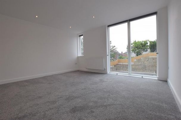 3 Bedroom Mews To Let - Photo 1