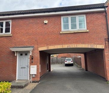 1 bedroom coach house to rent - Photo 1