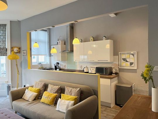 1 bedroom flat to rent - Photo 1