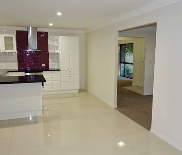 3 Bedroom Home with Salt Water Pool & Double Garage - Photo 6