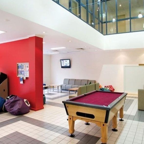 Well Located Furnished 2 Bedroom Apartment in Melbourne CBD - Photo 1