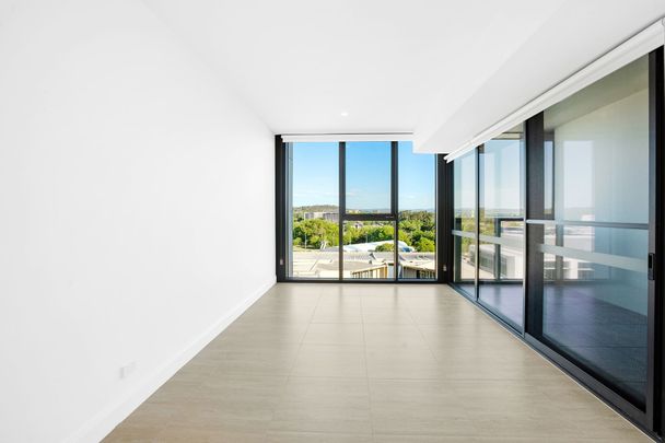 Exclusive Living in a Premium Lakeside Community Close to the City - Photo 1