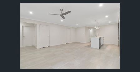 Comfortable 4 Bedroom Home & Multiple Living Areas - Photo 4