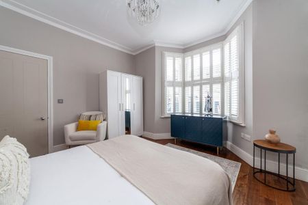 5 bedroom flat to rent - Photo 3