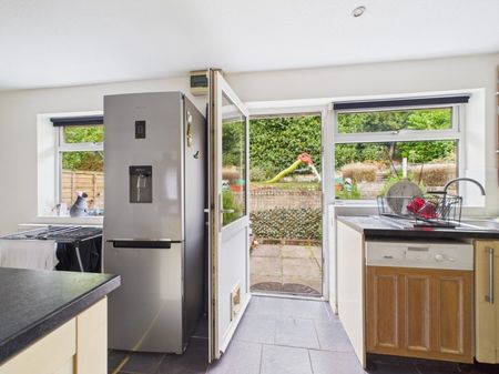 Shepherds Croft, Uplands, Stroud, GL5 - Photo 5