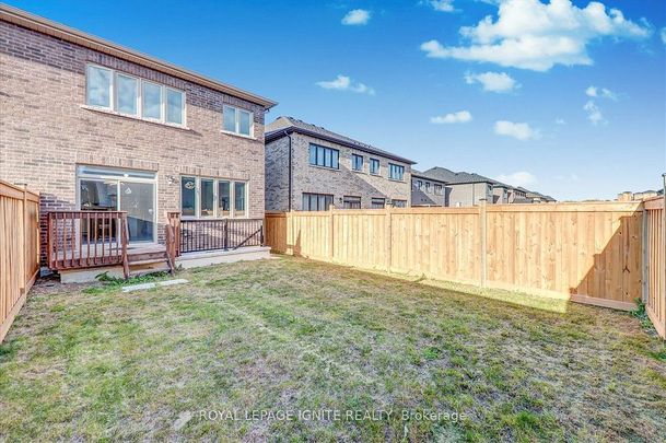 For Lease - 35 Peter Hogg Court, Whitby, Ontario - Photo 1