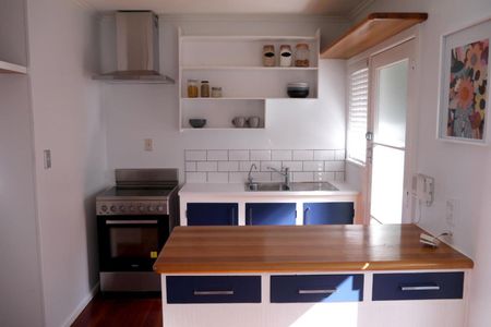 Well-presented front Unit - Photo 2