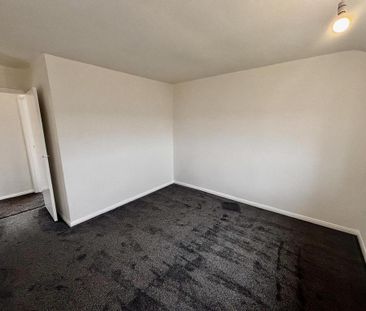 3 bedroom end of terrace house to rent - Photo 5